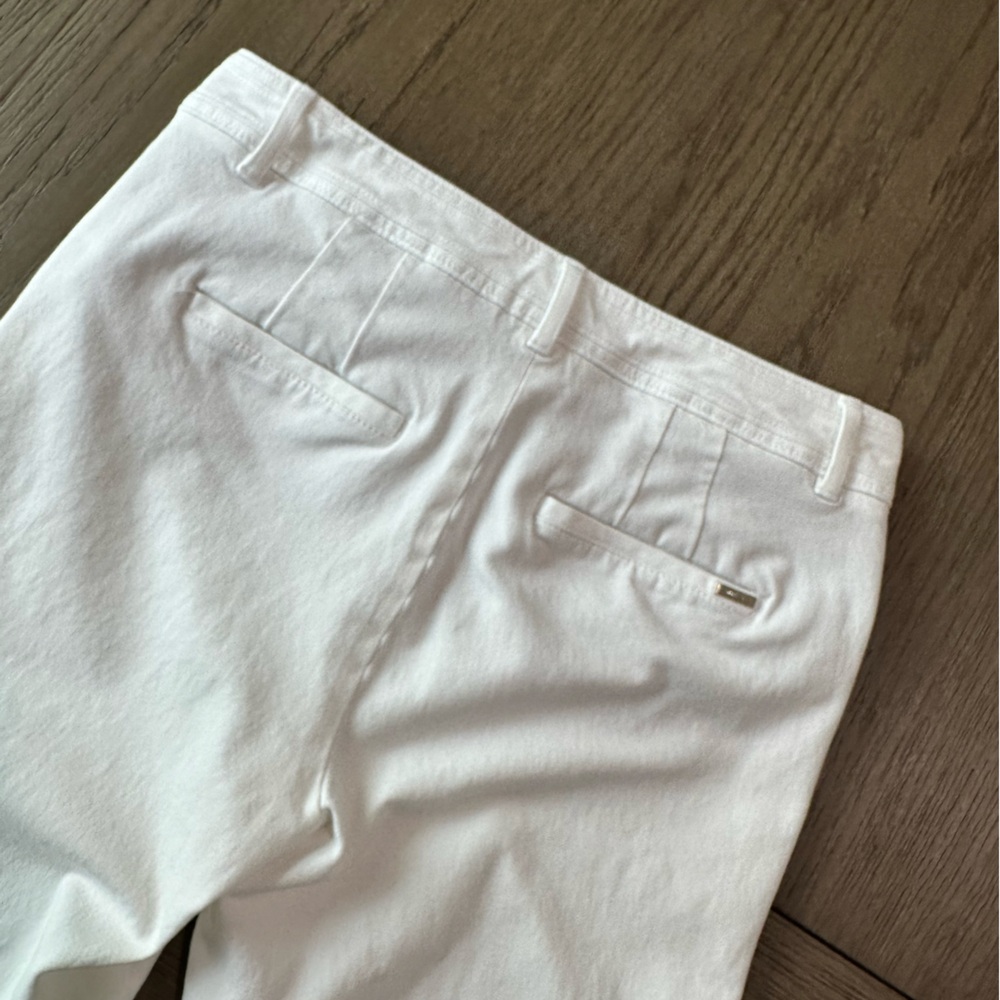 White House Black Market “The Slim Crop” White Size 4 - Picture 11 of 11